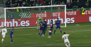 足球巴萨传奇出山担任俱乐部高层